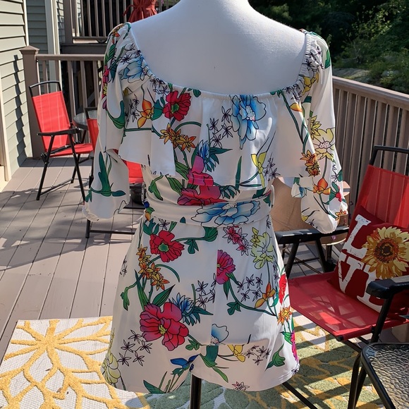 Romper - Picture 2 of 5